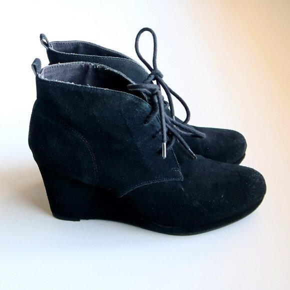 Dolce Vita Black Suede Leather Wedge Heel Lace Up Ankle Boots / Booties Size 9.5 - Picture 3 of 16